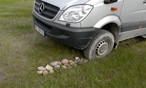 Die Steine mussten weit hergetragen werden.