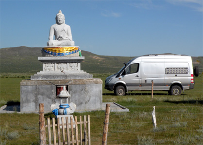 Erster Kontakt zum Buddhismus.