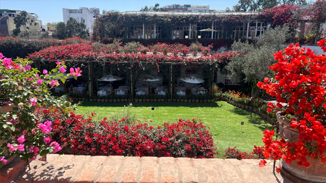 Bl�hender Garten im Museo Larco.
