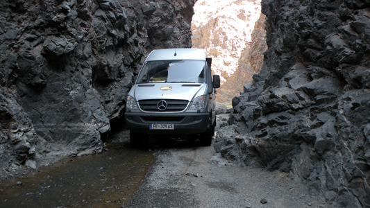 Beengte Verh�ltnisse in der Dungeneegiyn-Schlucht.