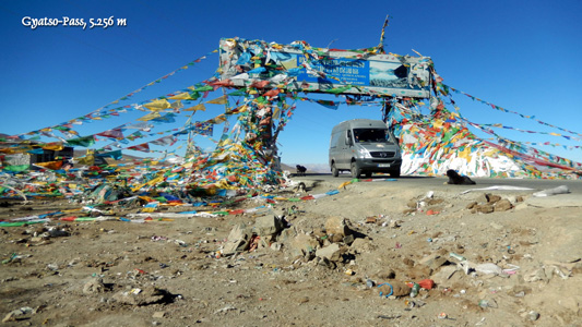 Gyatso-Pass, Himalaya, 5.256 m.